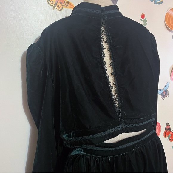 ASOS DESIGN high neck lace insert velvet mini dress with cut out 14 NWT - Picture 5 of 16